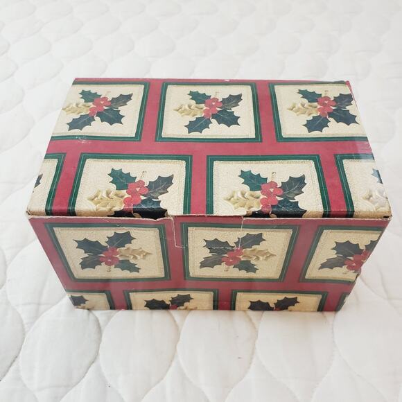 Vintage Elegant Holly Porcelain Sleigh #3579 3D Planter Decor Christmas Holiday - Picture 10 of 10